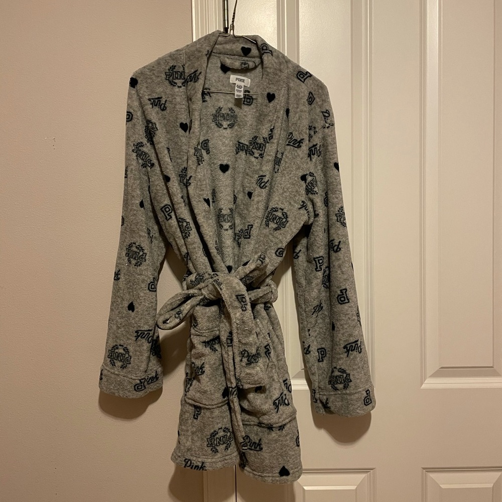 Pink victoria secrets bathrobe M/L